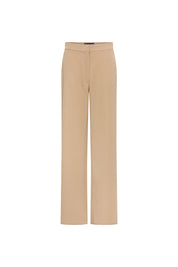 Pantalón Gaby Recto Arena — full front view showing high-rise sand wide-leg straight trousers in smooth structured fabric with clean wide waistband, concealed front placket, and two straight legs falling in an unbroken column from hip to hem