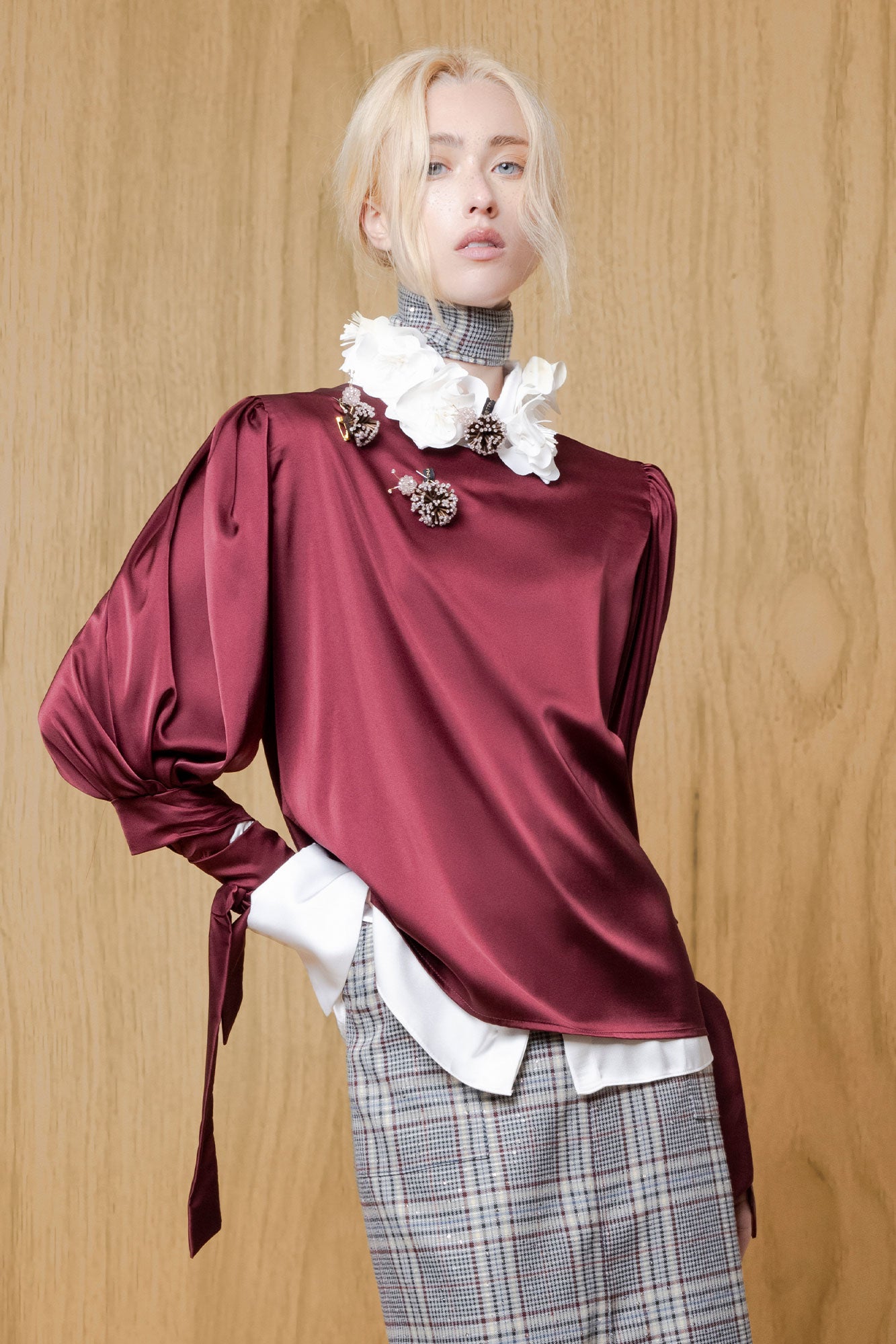foto-modelo---Blusa-Manga-Puff-Mono-Vino.jpg