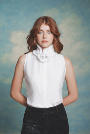 Wire-Collar Sleeveless Blouse – White